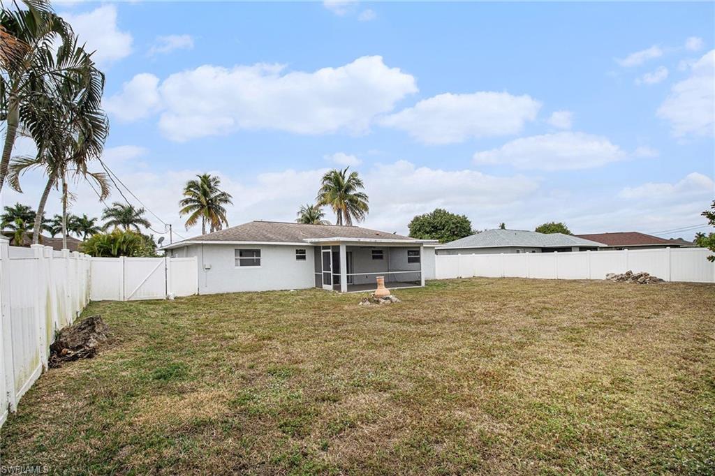 CAPE CORAL - Residential