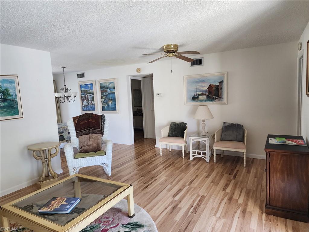 HIDDEN GARDENS - Residential