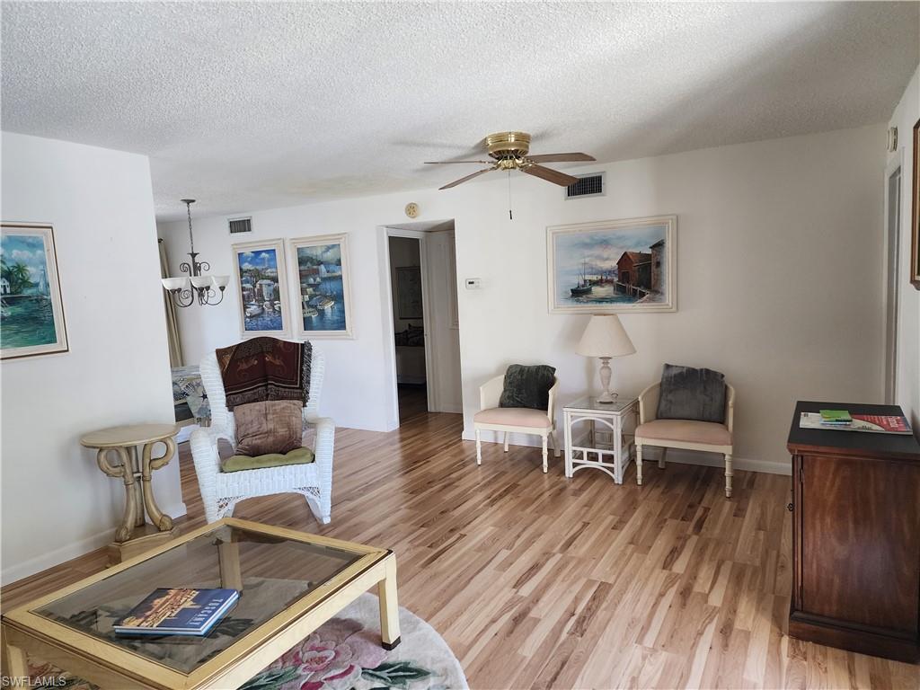 HIDDEN GARDENS - Residential