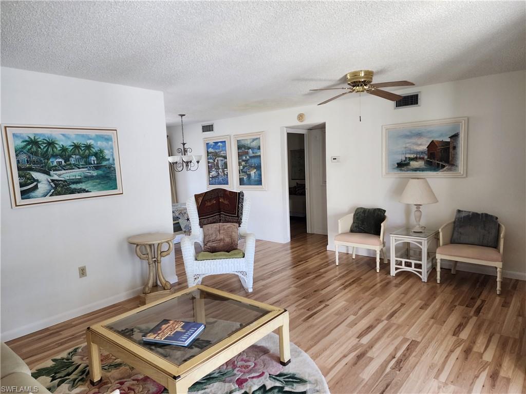 HIDDEN GARDENS - Residential