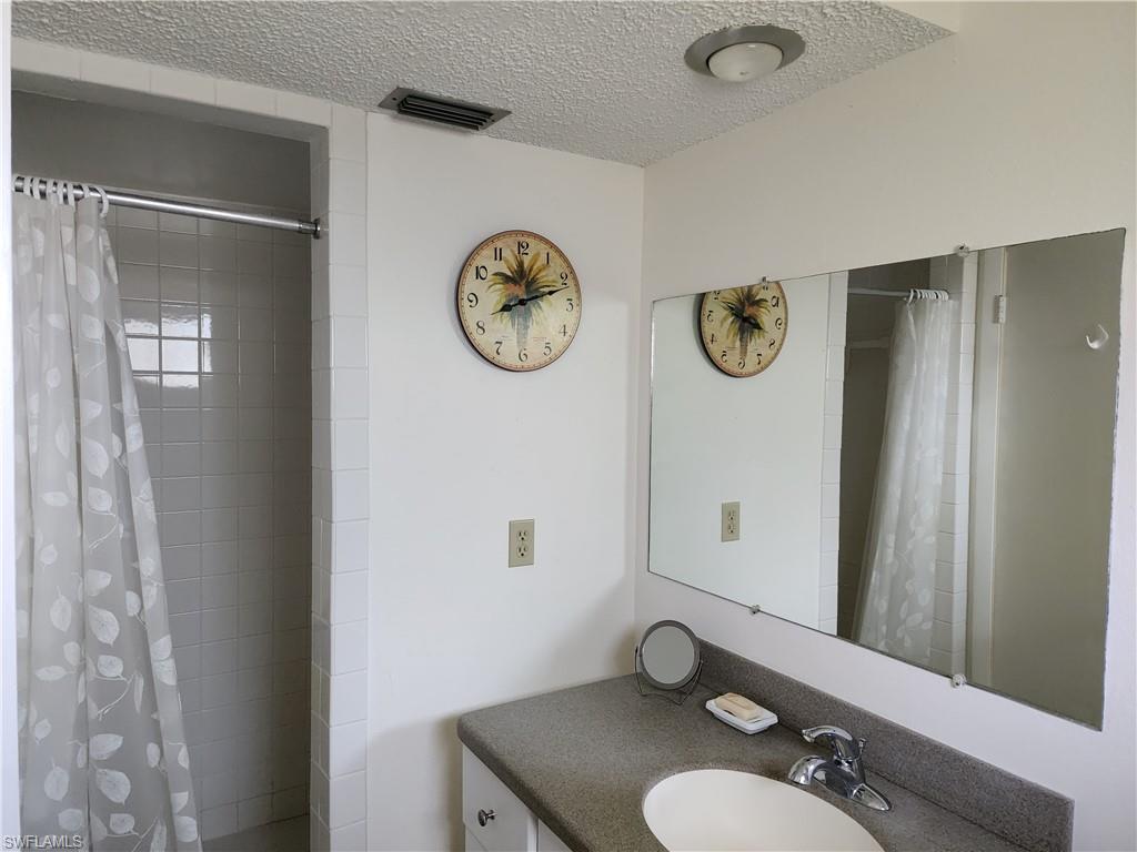 HIDDEN GARDENS - Residential