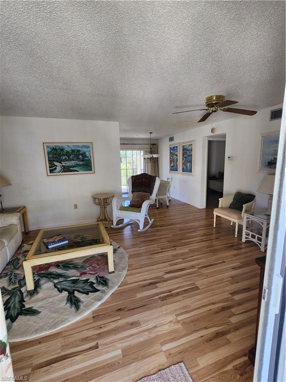 HIDDEN GARDENS - Residential