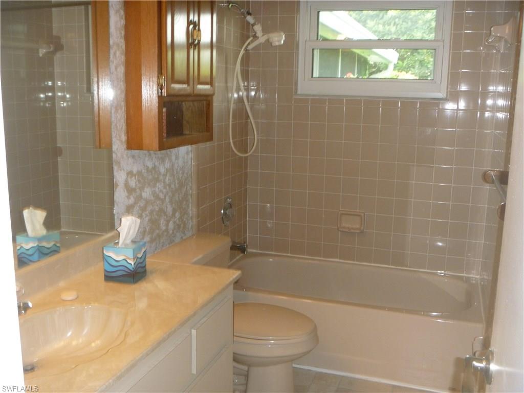 COUNTRY CLUB ESTATES - Residential