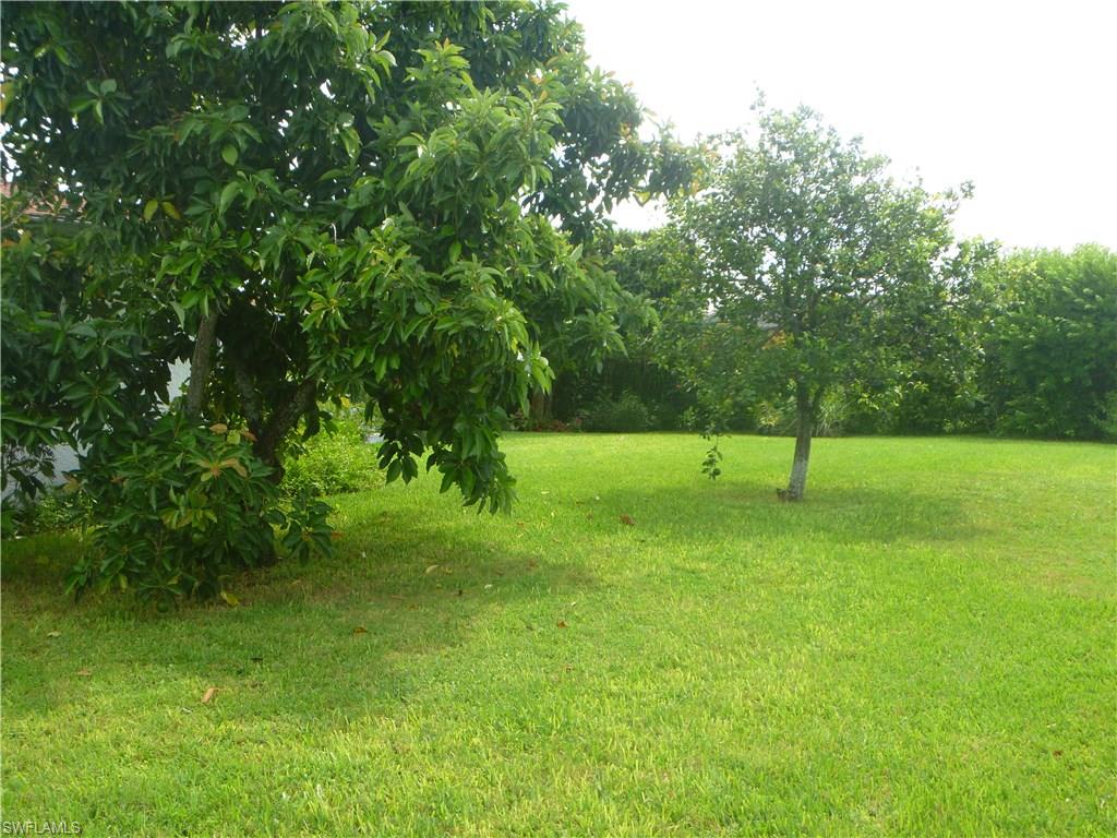 COUNTRY CLUB ESTATES - Residential