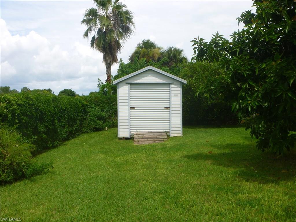 COUNTRY CLUB ESTATES - Residential