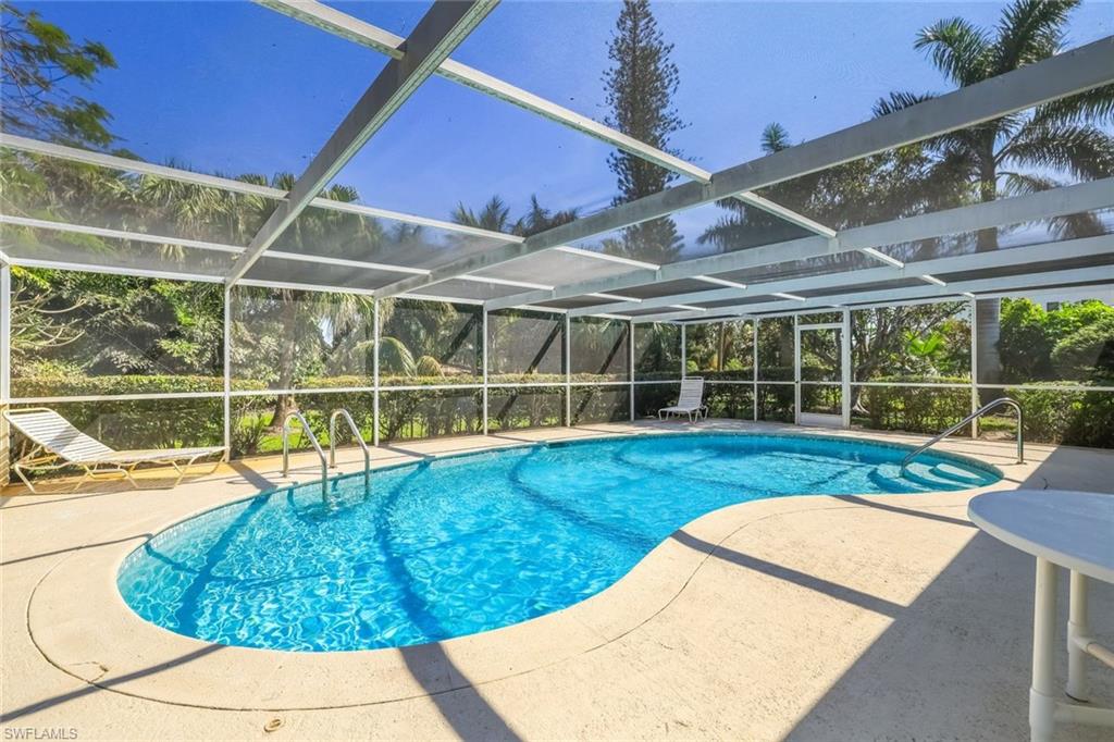 466 Golfview DR