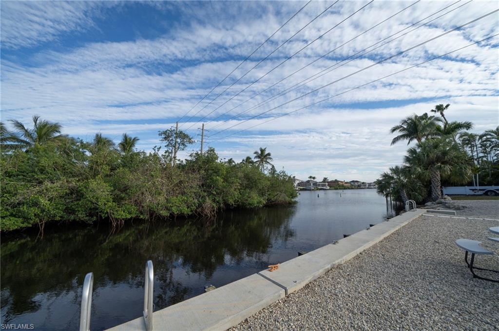 ISLAND PARK WOODLANDS - Residential