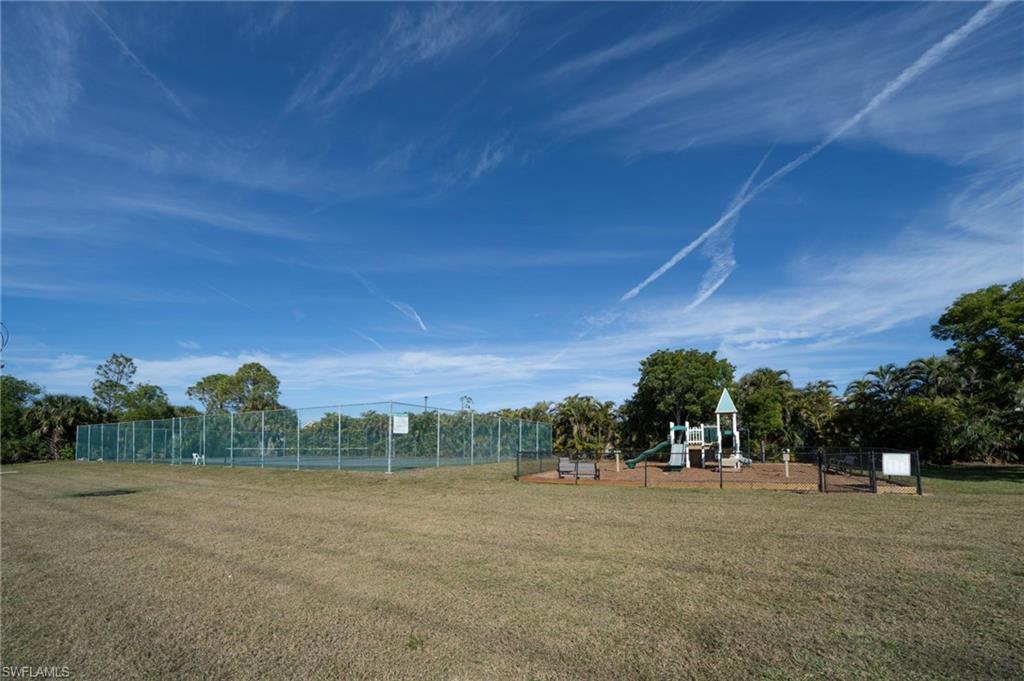 ISLAND PARK WOODLANDS - Residential