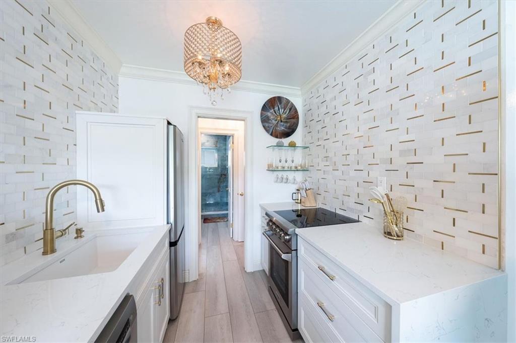 ESSEX HOUSE - Residential Lease