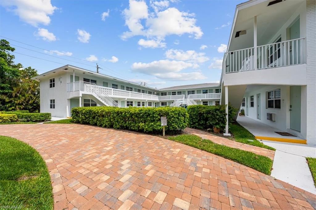 ESSEX HOUSE - Residential Lease