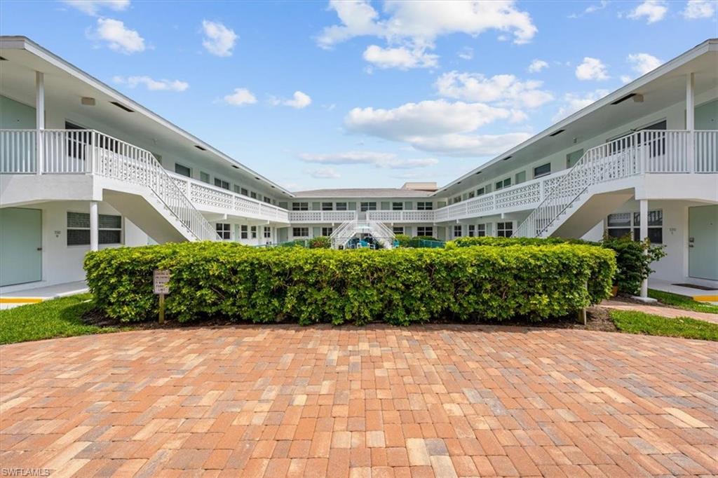 ESSEX HOUSE - Residential Lease