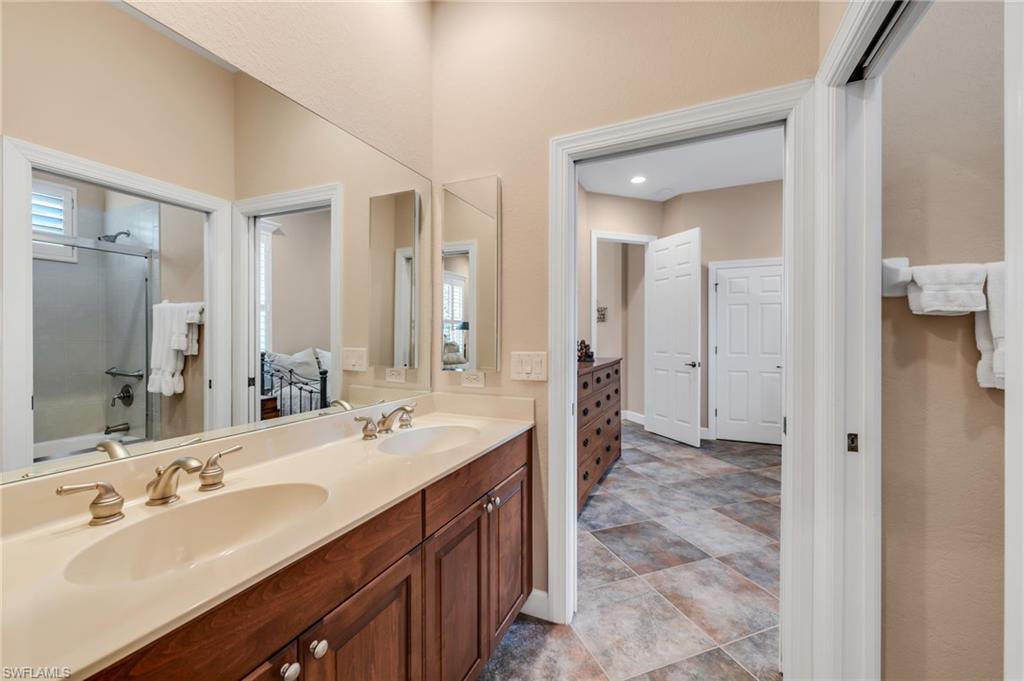 HOLLYBROOK - Residential