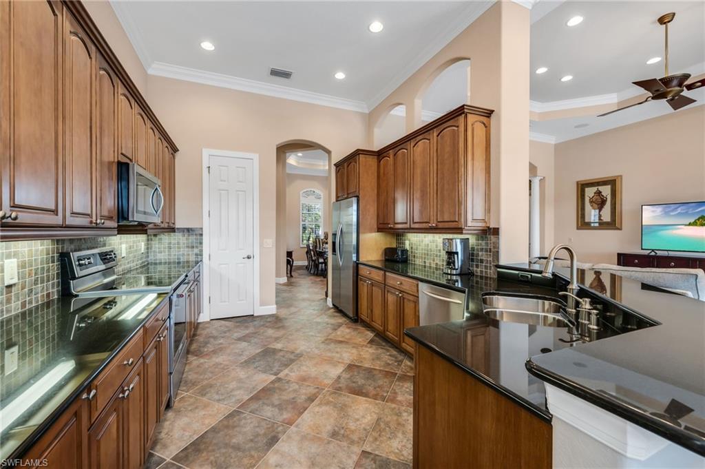 HOLLYBROOK - Residential