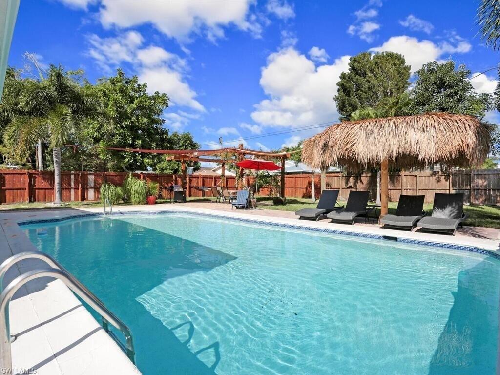 NAPLES PARK - Residential