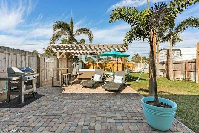 NAPLES PARK - Residential