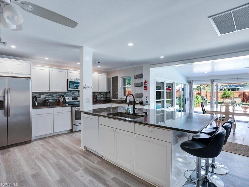 NAPLES PARK - Residential