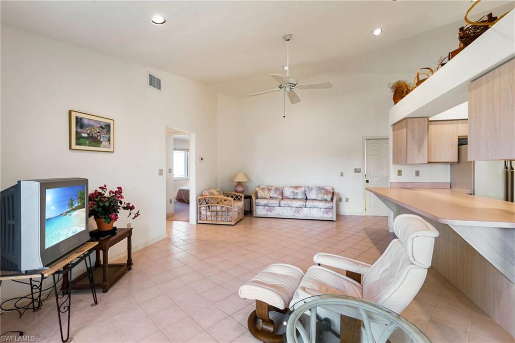 1651 Orleans CT