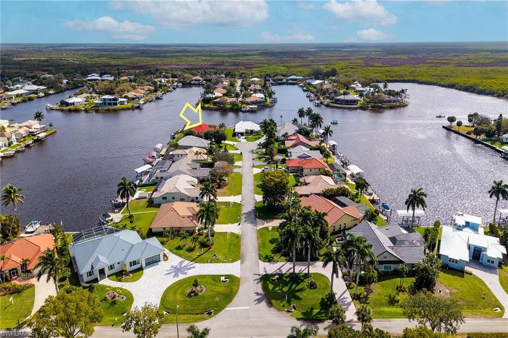 THE CAYS - Residential