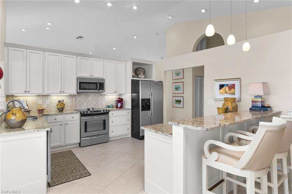 THE CAYS - Residential