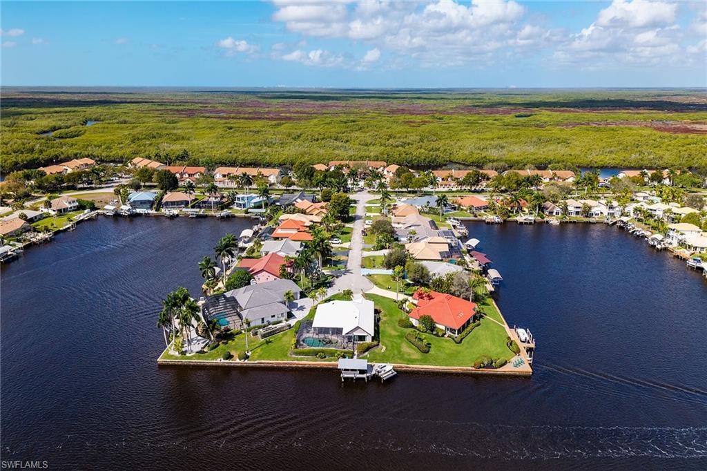 THE CAYS - Residential