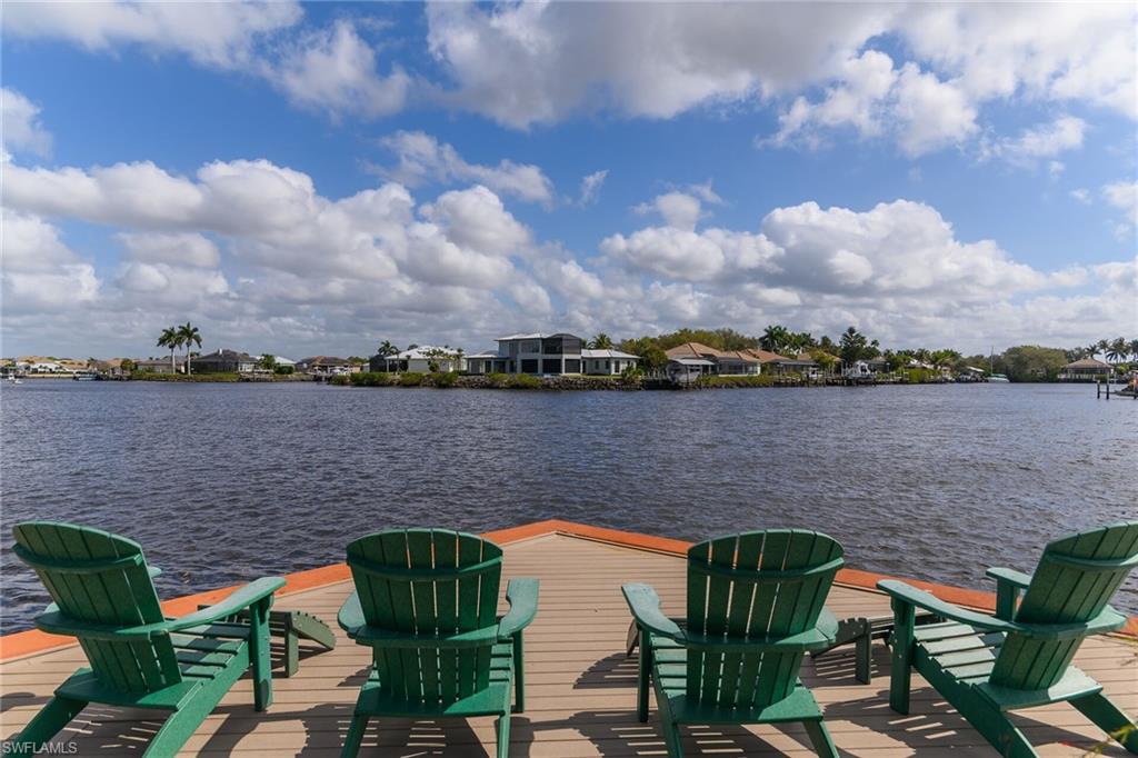 THE CAYS - Residential