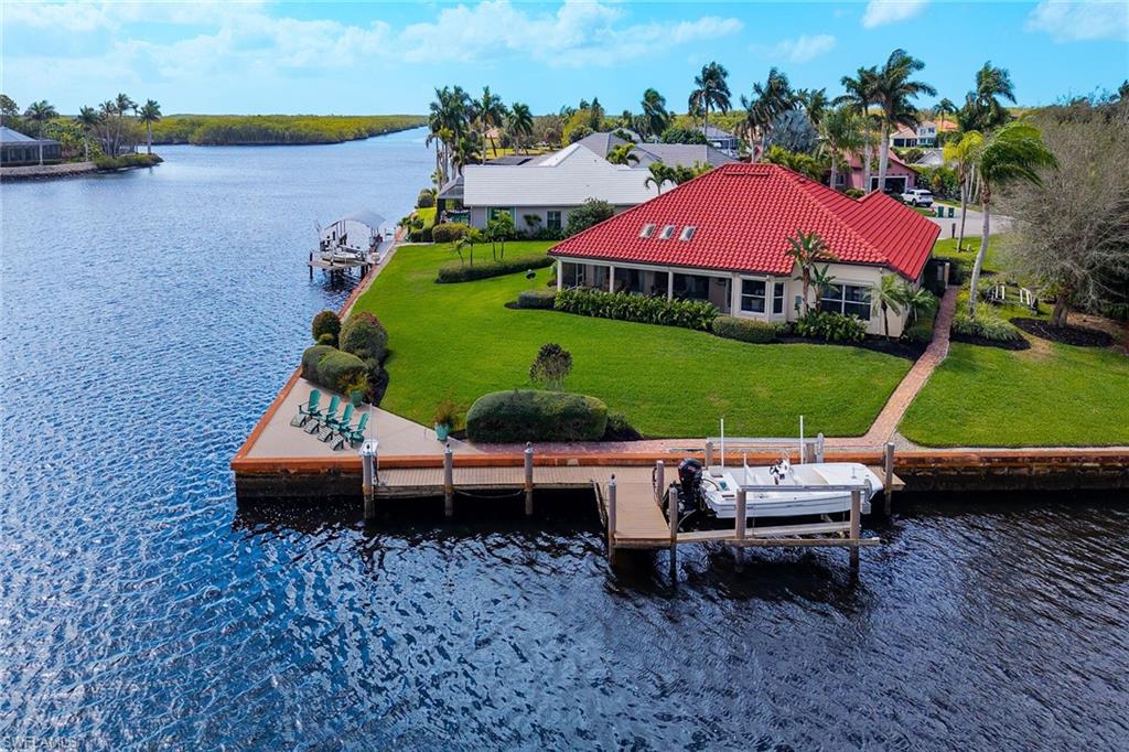 THE CAYS - Residential