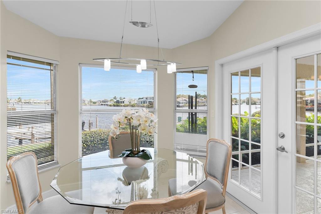 THE CAYS - Residential