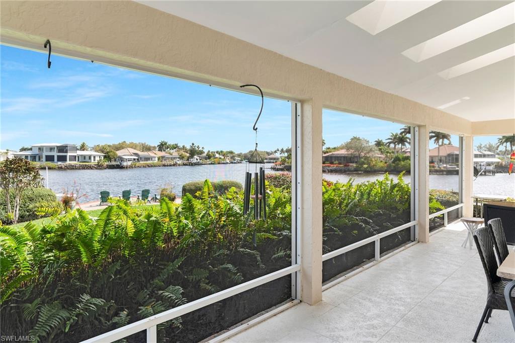 THE CAYS - Residential