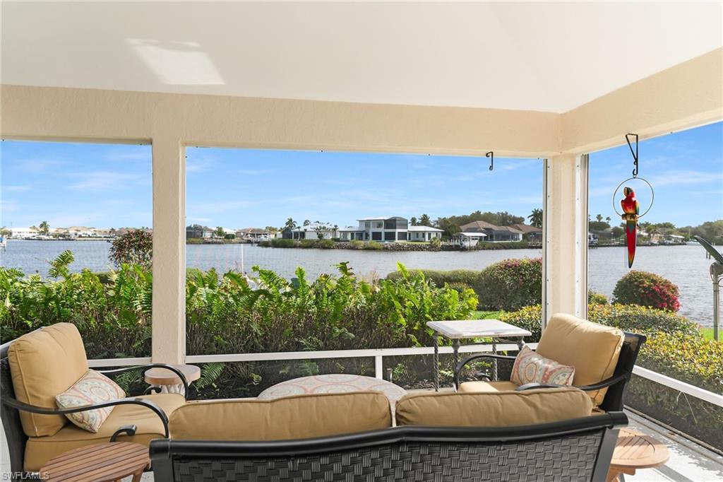 THE CAYS - Residential