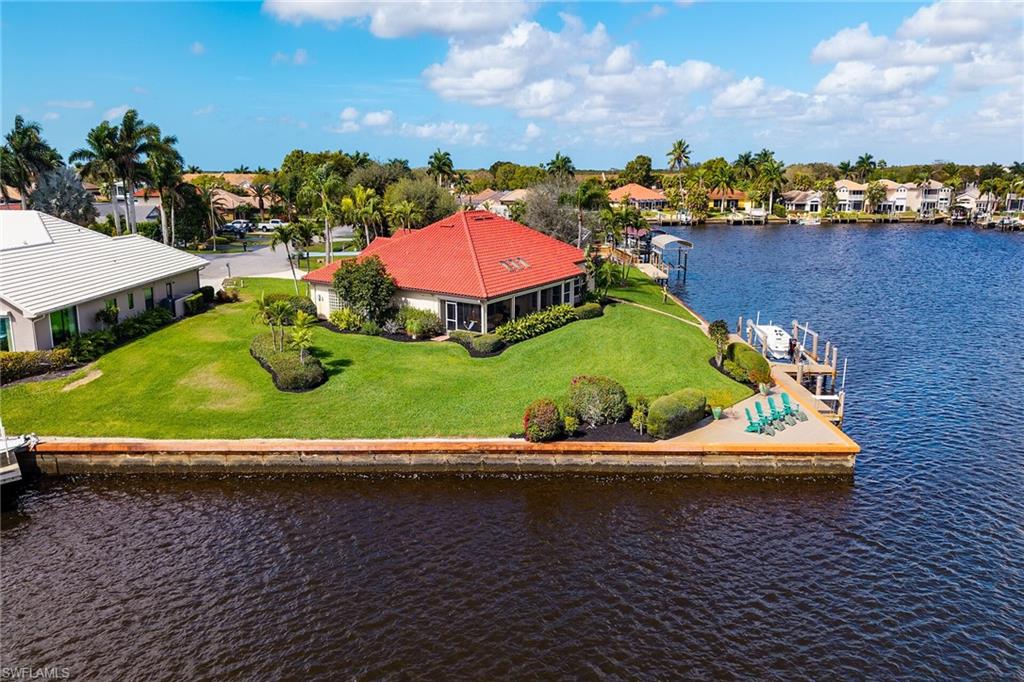 THE CAYS - Residential