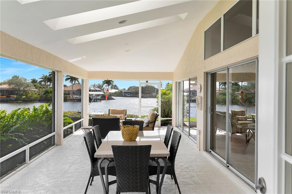 THE CAYS - Residential