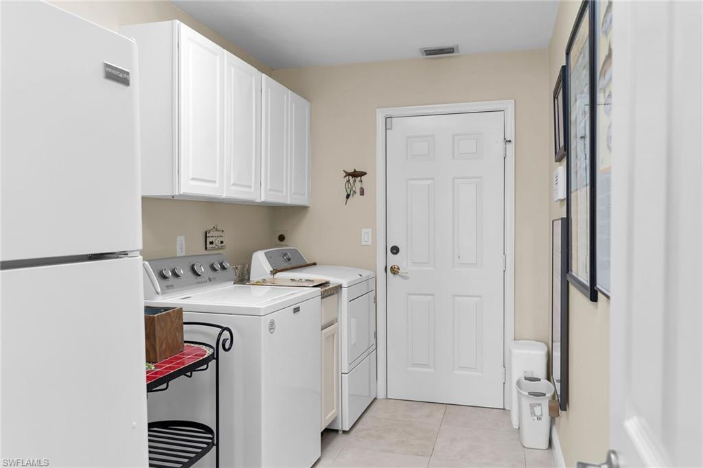 THE CAYS - Residential