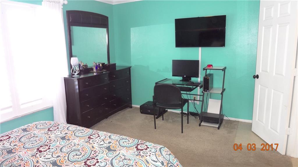 SQUARE ONE CONDO - Residential