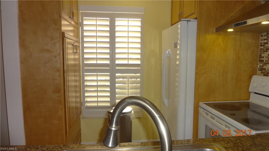 SQUARE ONE CONDO - Residential