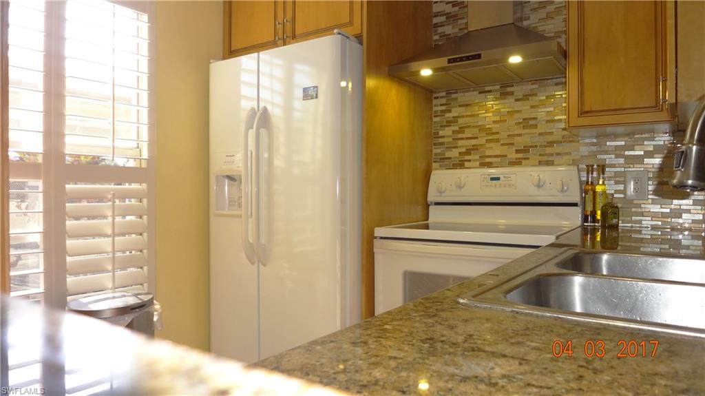 SQUARE ONE CONDO - Residential