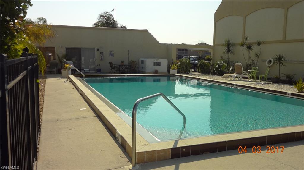 SQUARE ONE CONDO - Residential