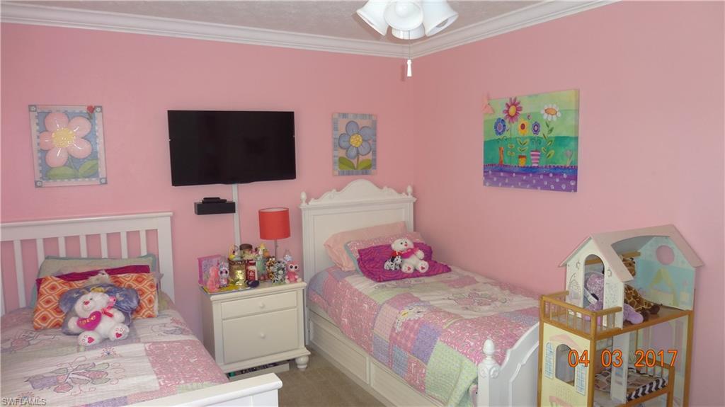 SQUARE ONE CONDO - Residential