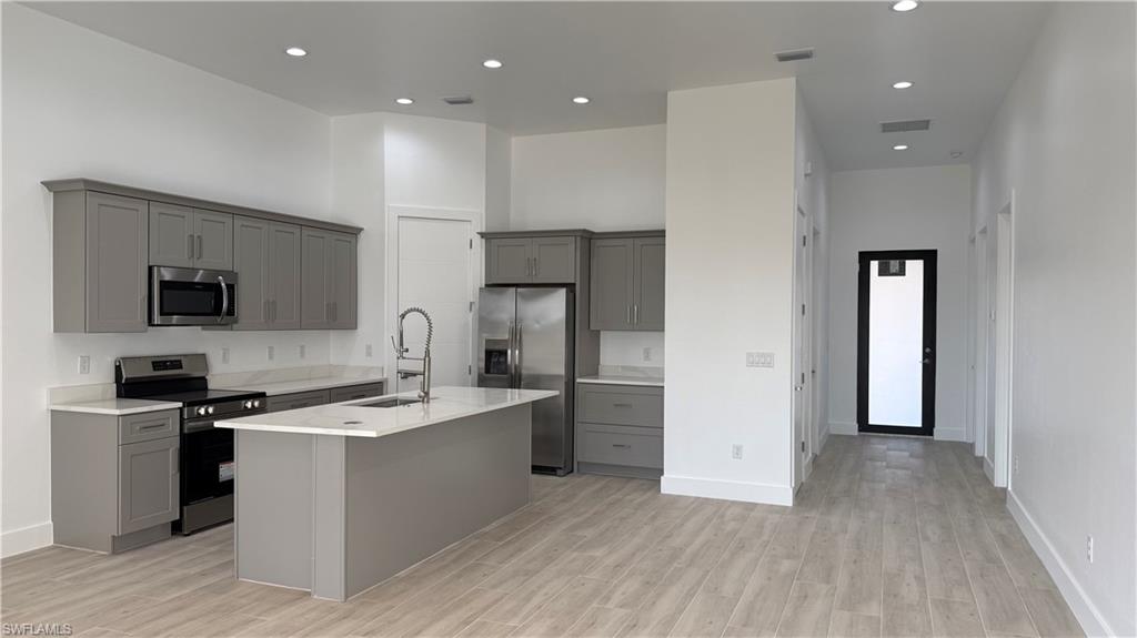 CAPE CORAL - Residential Lease