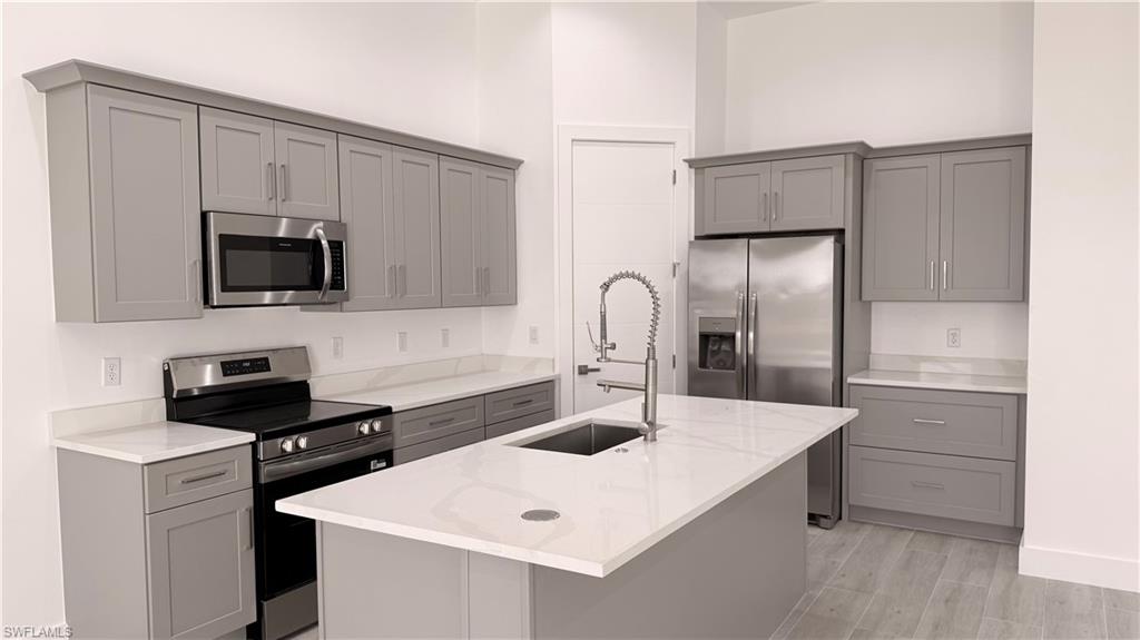 CAPE CORAL - Residential Lease