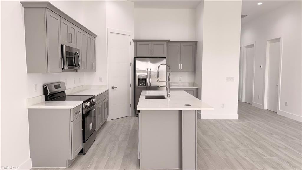 CAPE CORAL - Residential Lease