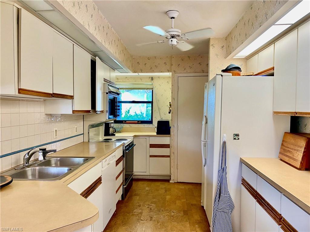 EAGLES LANDING - Residential