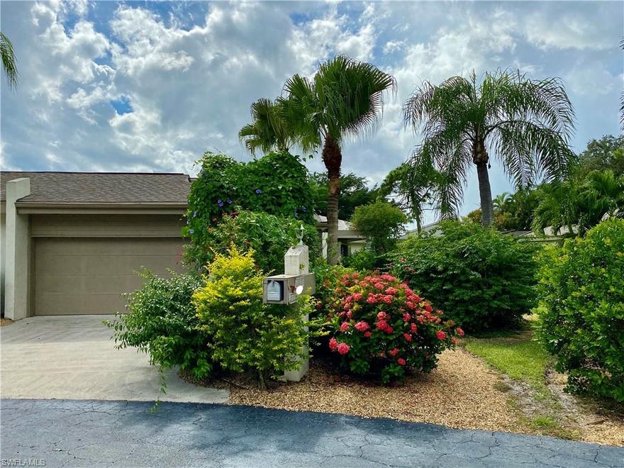 EAGLES LANDING VILLA WITH WONDERFUL VIEW OF LARGE LAKE & GOLF COURSE; ONE LEVEL(NO STEPS) 3 BEDROOMS, 2 BATHS, SPACIOUS GREAT ROOM WITH HIGH VAULTED CEILINGS & SLIDERS ACROSS TO LANAI.  EAGLES LANDING IS KNOWN FOR ITS SPECTACULAR LANDSCAPING WHERE THE VILLAS ARE SET BACK FROM THE ROAD FOR ADDED PRIVACY & QUIETNESS!  NO TRAFFIC PAST YOUR HOME!   ENTER FROM LARGE DOUBLE GARAGE PAST YOUR PRIVATE GATED BRICK PAVER COURTYARD TO ENTRY.
THE POOL & LARGE SCREENED AREA ARE DELIGHTFUL TO ENJOY YEAR ROUND.  ROOF REPLACED 2013, A/C REPLACED 7/2014.   
THE HOME IS OFFERED MOSTLY FURNISHED; A LIST WILL BE PROVIDED; ANTIQUES EXCLUDED.
SELLER UNDERSTANDS BUYER WILL RENOVATE & HAS MADE $25,000. REDUCTION. MAKE OFFER!