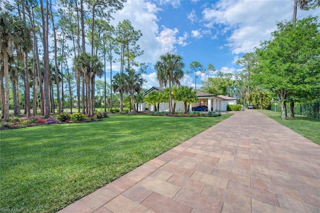 Photo of 2401 Coach House LN, NAPLES, FL 34105 (MLS # 226015844)