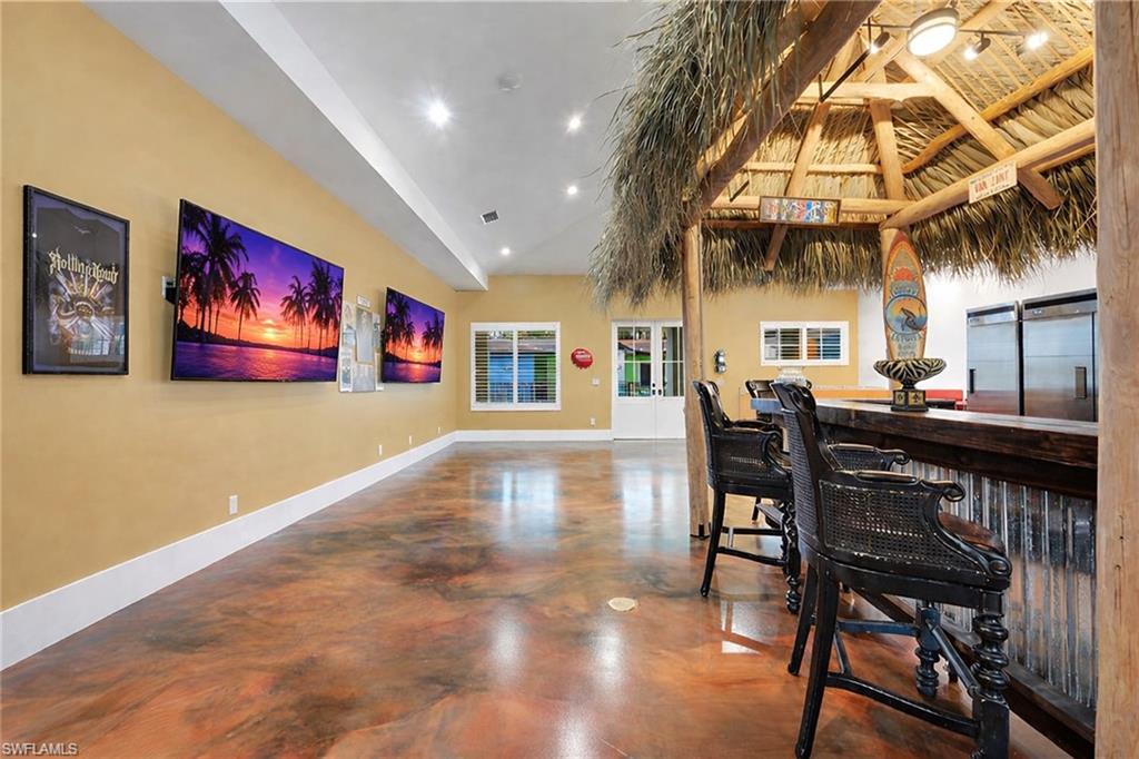 COACH HOUSE - Residential