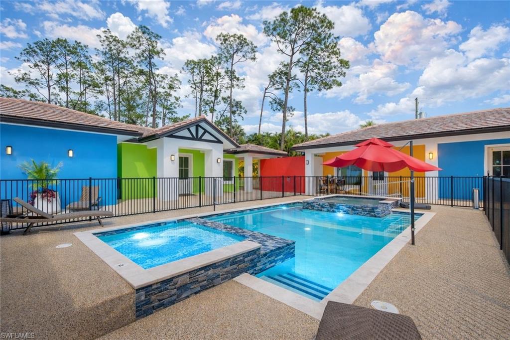 COACH HOUSE - Residential