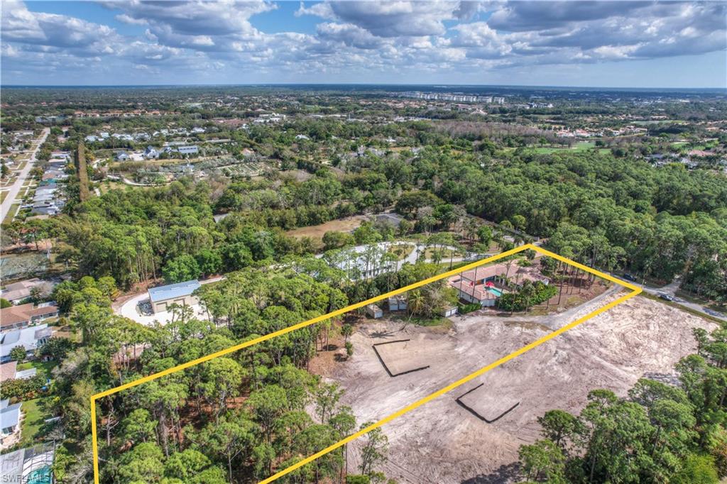 COACH HOUSE - Residential