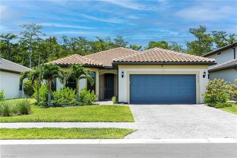 A home in NAPLES