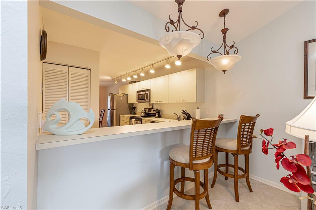 FOUNTAINS V - Residential Lease