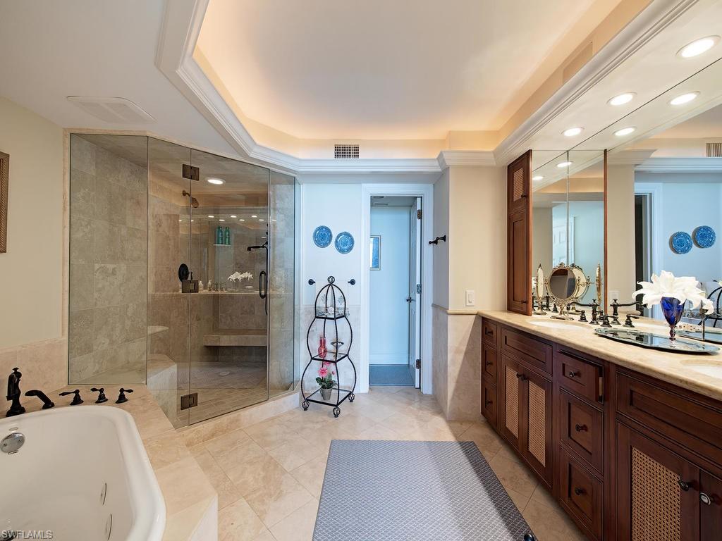 ADMIRALTY POINT - Residential