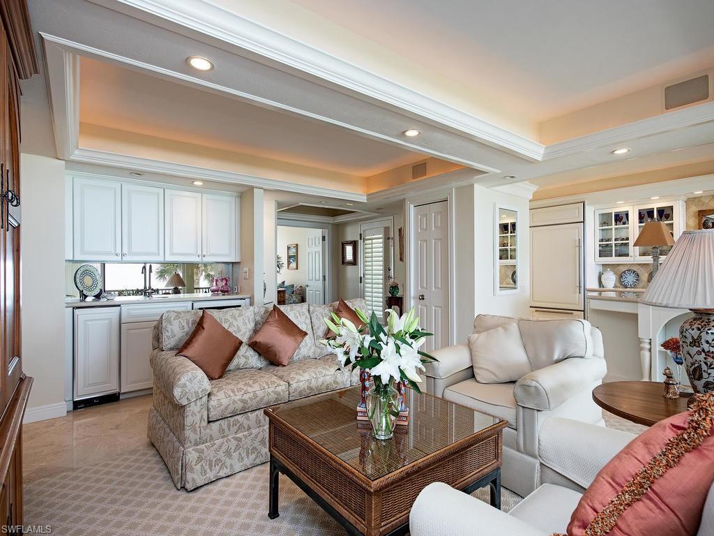 ADMIRALTY POINT - Residential